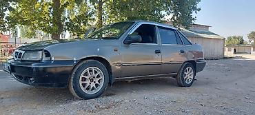 Daewoo Nexia: 2005 г., 1.5 л, Механика, Бензин, Седан