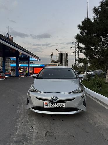 Toyota: Toyota Prius: 2016 г., 1.8 л, Автомат, Гибрид, Лифтбек — 2