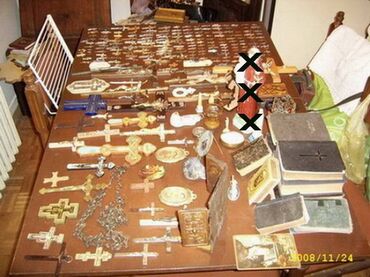 Ostali predmeti za kolekcionarstvo: Krstovi,brojanice,molitvenici,medaljice SANSA DA ZARADITE! Ko ima