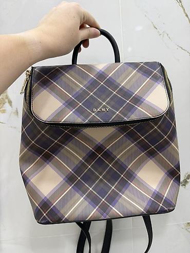 Рюкзак DKNY - Формат: компактный городской рюкзак с верхней ручкой -
