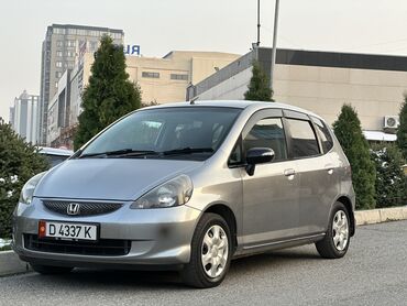 срочная авто: Honda Fit: 2003 г., 1.5 л, Автомат, Бензин, Седан