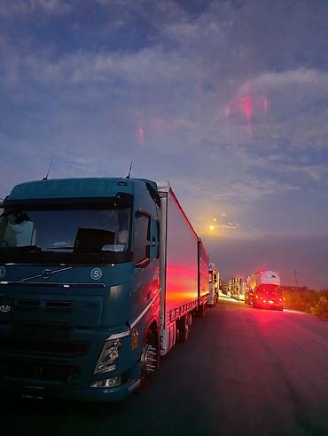 Грузовики: Грузовик, Volvo, Стандарт, 7 т, Б/у — 12