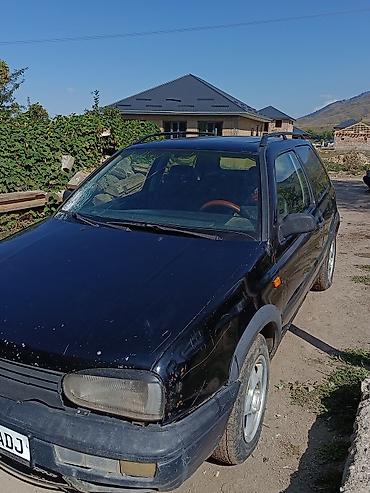 Продажа авто: Volkswagen Golf: 1992 г., 1.8 л, Механика, Бензин, Хэтчбэк — 2