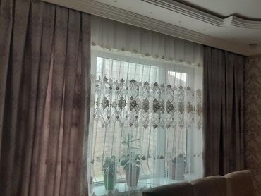 Sandıqlar: Tul+perde 10 metiri 5 metir tule yiglib 2.70 hunduruk, 5 metir eni
