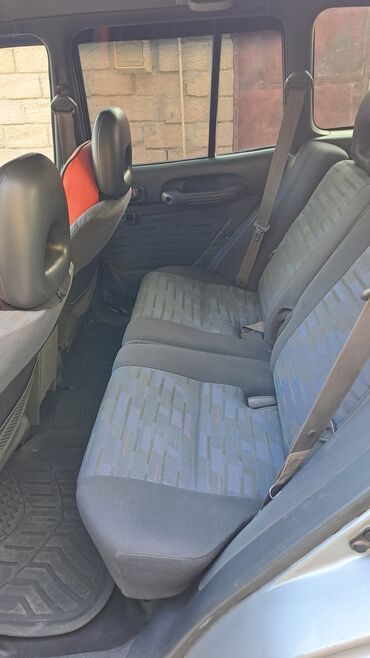 Toyota: Toyota RAV4: 2 l | 1997 il Ofrouder/SUV — 21