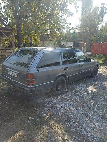 Продажа авто: Mercedes-Benz E-Class: 1990 г., 2.3 л, Механика, Бензин, Универсал — 3