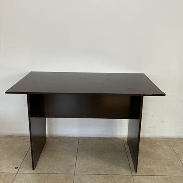 прикроватный столик: Офисный Стол, цвет - Коричневый, Новый