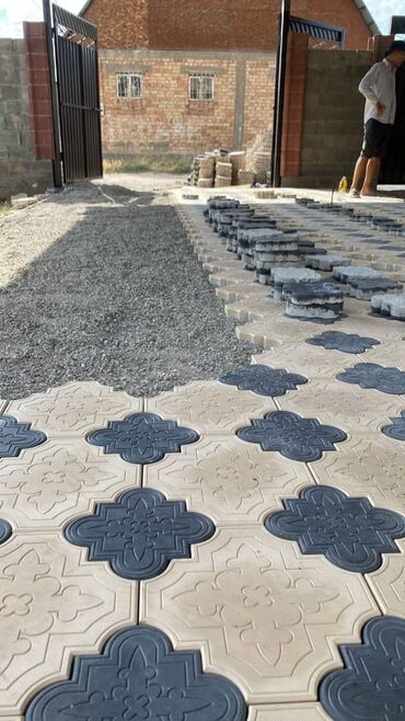 Брусчатка кирпич: Брусчатка кирпич, Для парковки, Бетонная, Прессованная, Новый, Гарантия, Бесплатный выезд, Бесплатная доставка at lalafo.kg — 15 Брусчатка кирпич: Брусчатка кирпич, Для парковки, Бетонная, Прессованная, Новый, Гарантия, Бесплатный выезд, Бесплатная доставка — 15