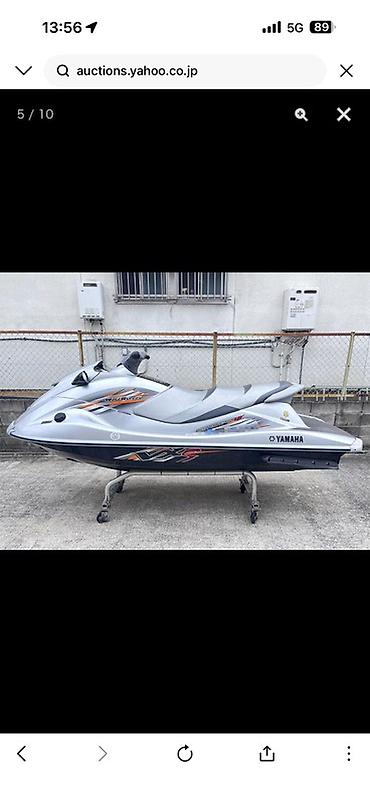 водный катер: Гидроцикл Yamaha WaveRunner (серебристый) - Тип: трехместный — 4