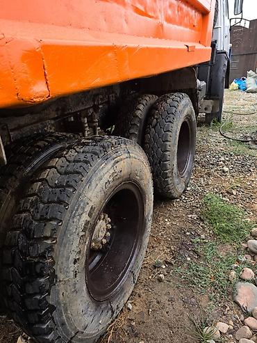 Другой строительный транспорт: Самосвал КАМАЗ 6x4 - Кузов самосвальный, оранжевый, поднимается — 4