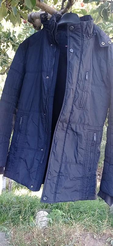 Куртки: Мужская зимняя куртка-парка, бежево‑песочного цвета. Особенности: - — 8