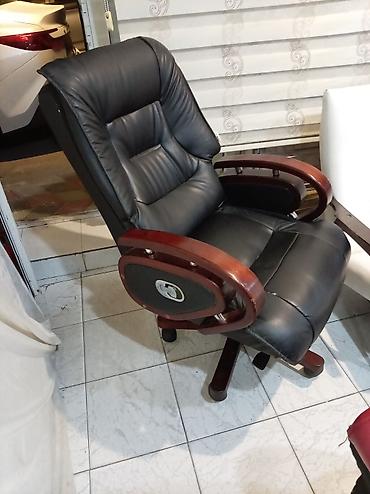 Ofis mebeli: Ofis kresloları satılır. Hər biri tam ideal vəziyyətdədir. Qiymət — 1