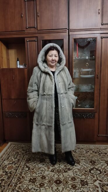 пальто чёрное: Шуба, Норка, Длинная модель, Италия, С капюшоном, 6XL (EU 52)