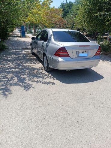 Mercedes-Benz: Mercedes-Benz C 240: 2.4 l | 2005 il Sedan — 6