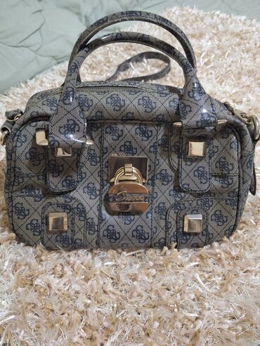 Torbe: Torba za rame, Guess, Materijal: Platno — 1