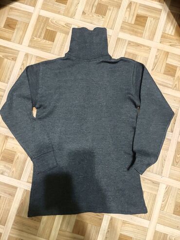 Свитера: Свитера, кофты, водолазки, толстовки на рост 170, вес 60 Новые и б/у — 9