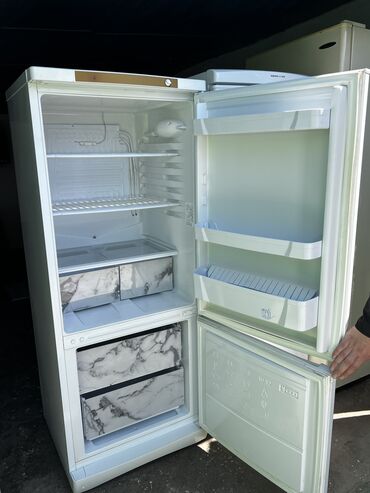 Холодильники: Холодильник Indesit, Новый, Двухкамерный