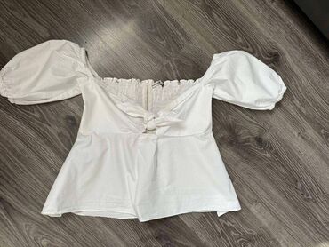 python kaisevi cene: Guess, M (EU 38), Cotton, Single-colored, color - White