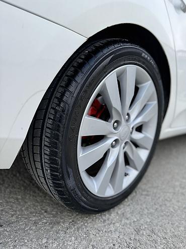 Kia: Kia Cerato: 2 l | 2010 il Sedan — 9