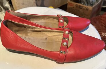 женская обувь новое: Туфли 39, цвет - Красный