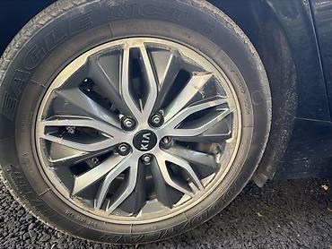 kio rio: Оригинальное литое колесо KIA с шиной Goodyear Eagle NCT5 — 1