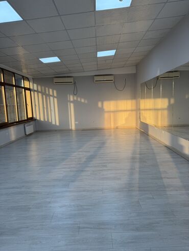 Спортивные залы: Сдаю Танцевальный зал, 100 м², Действующий Бизнес