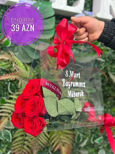 sakura gülü: 8 Mart üçün xüsusi gül kompozisiyası – şəffaf akril qutuda qırmızı — 4