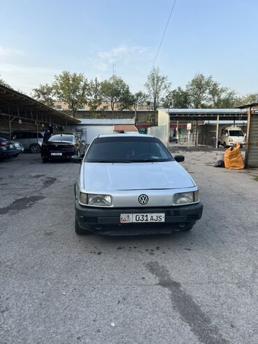 куплю машину недорого бу: Volkswagen Passat: 1988 г., 1.8 л, Механика, Газ, Седан