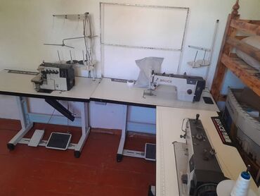швейние машинки: Швейная машина Полуавтомат
