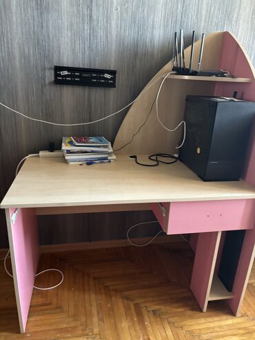 komputer stolu: Б/у, Для девочки и мальчика, Квадратный стол, Азербайджан
