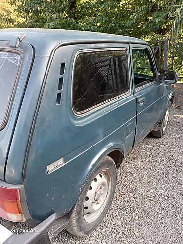 offroad maşınlar: VAZ (LADA) 4x4 Niva: 1.7 l | 2001 il 321257 km Universal — 2