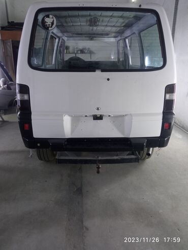 2 2 mator: Mitsubishi Delica: 2.5 l | 1986 il 247373 km