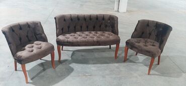 Stilske garniture: Chester premium set ponovo u ponudi!
320€!! na lalafo.rs — 8 Stilske garniture: Chester premium set ponovo u ponudi!
320€!! — 8