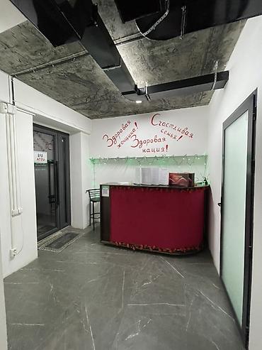 Аренда помещений свободного назначения: 🏢 Сдается коммерческое помещение — 200 м² 📍 Первая линия — Жибек Жолу — 12