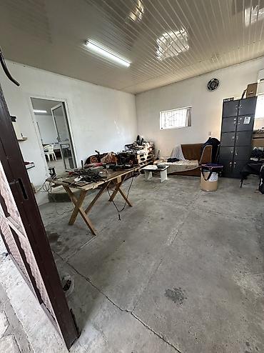 Продажа коттеджей и домов: СРОЧНО продается двухэтажный дом 240кв.м. с действующим коммерческим — 20