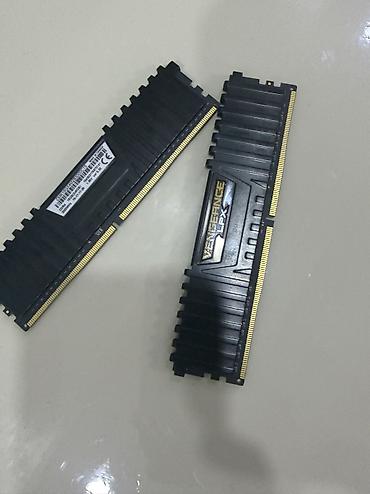 канальный вентелятор: Оперативная память (RAM) для ПК, Б/у, Corsair, 16 ГБ, DDR4, 3600 МГц — 1