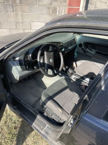 BMW: BMW 3 series: 1991 г., 1.6 л, Механика, Бензин, Седан — 10