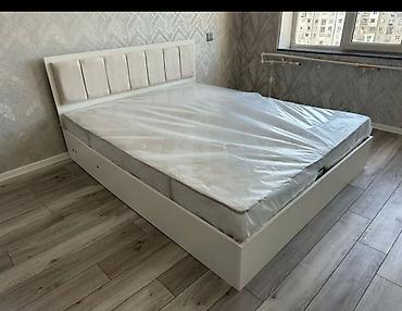 arko pencere: Ağ rəngli iki nəfərlik çarpayı və döşək dəsti - Minimalist dizaynlı — 1