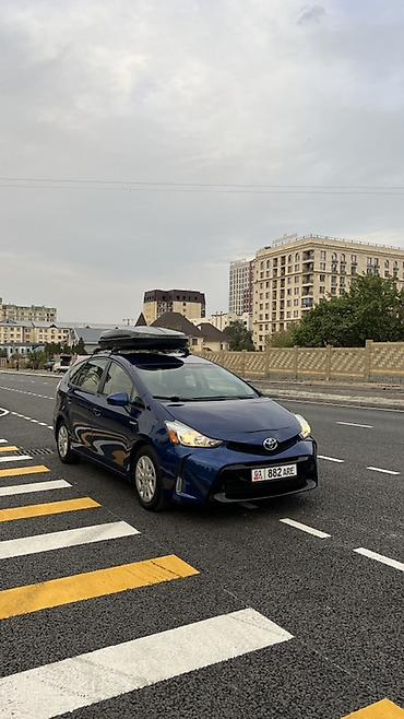 Toyota Prius V: 2016 г., 1.8 л, Автомат, Гибрид, Универсал
