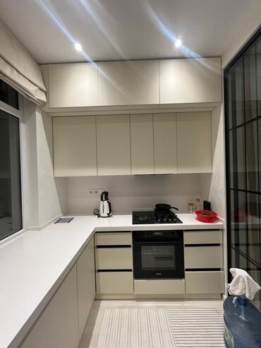 Uzunmüddətli kirayə mənzillər: Müasir dizaynda tam mebel və texnika ilə təchiz olunmuş 2 otaqlı — 19