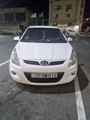 Hyundai i20: 1.4 l | 2012 il Hetçbek