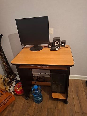 ucuz manitor: Kompüter dəsti və iş masası - Monitor: LG Flatron LCD monitor — 1