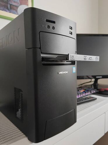 Desktop računari i radne stanice: Gejmer/ Intel i3 6100/ 8GB /SSD+HDD/ GTX 1050Ti Prodajem odličan — 8