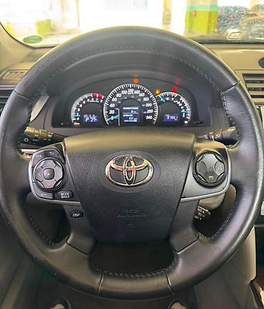 брала: Toyota Camry: 2012 г., 2.5 л, Автомат, Бензин, Седан — 5
