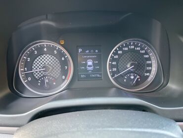 кредит на машину: Hyundai Elantra - это седан, оснащенный двигателем DOHC 1.6V, который
