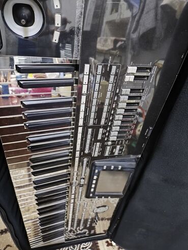 Sintezatorlar: Sintezator, Korg — 8