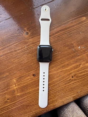 air m4: Apple Watch 4
40 mm 
Оригинал 
В комплекте зарядка — 1