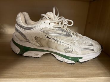 шлепанцы мужские: Кроссовки Lacoste (модель в стиле ретро-раннинг) - Цвет: белый с