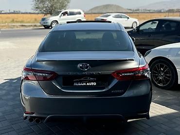 corolla 2018: Toyota Camry: 2022 г., 0.5 л, Автомат, Электромобиль — 5