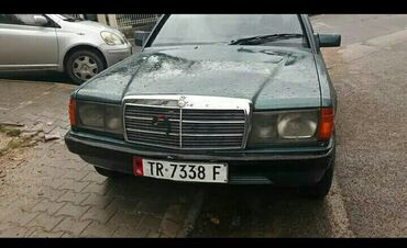 Mercedes-Benz - αριστερά - Πρέσπες: Mercedes-Benz 190: 1.9 l. | 1991 έ. | Sedan